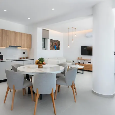 ヴィラ Lindian Poem *